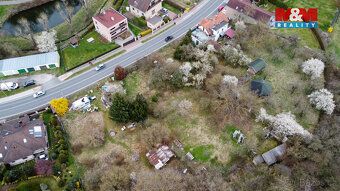 Prodej pozemku o výměře 1439 m2 v obci Králův Dvůr, ulice Ju