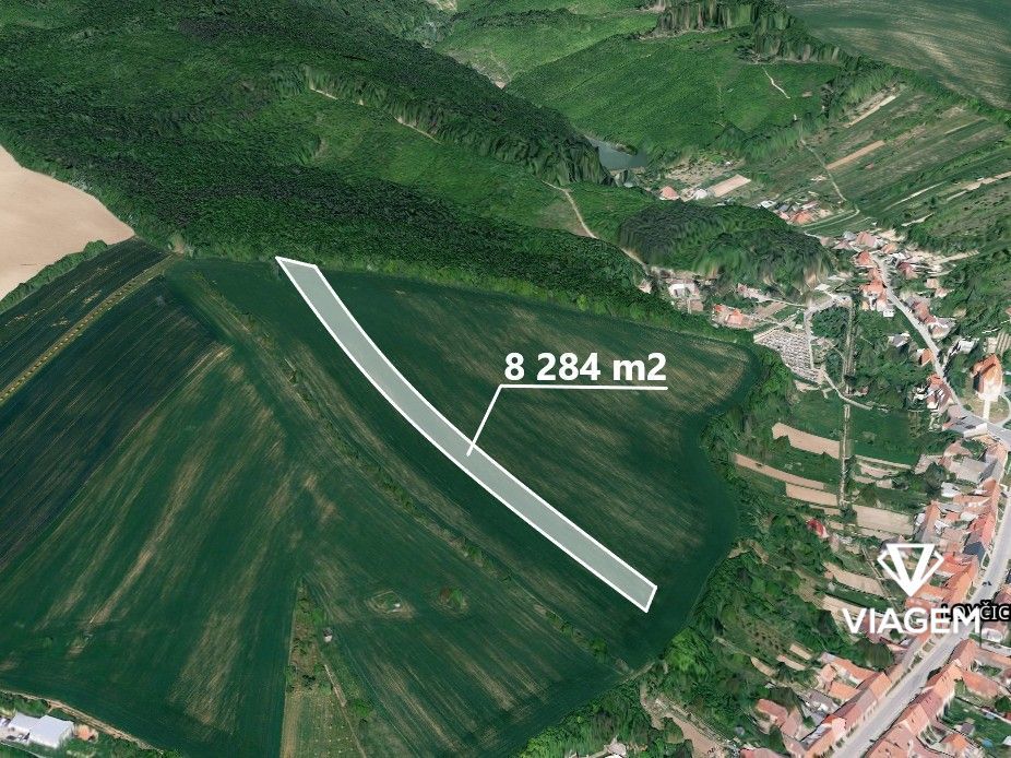 Nabízíme k prodeji 50% podíl na pozemku, který je dle územní