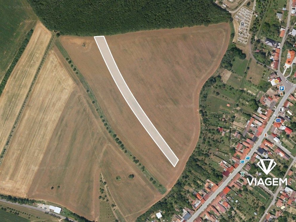 Nabízíme k prodeji 50% podíl na pozemku, který je dle územní