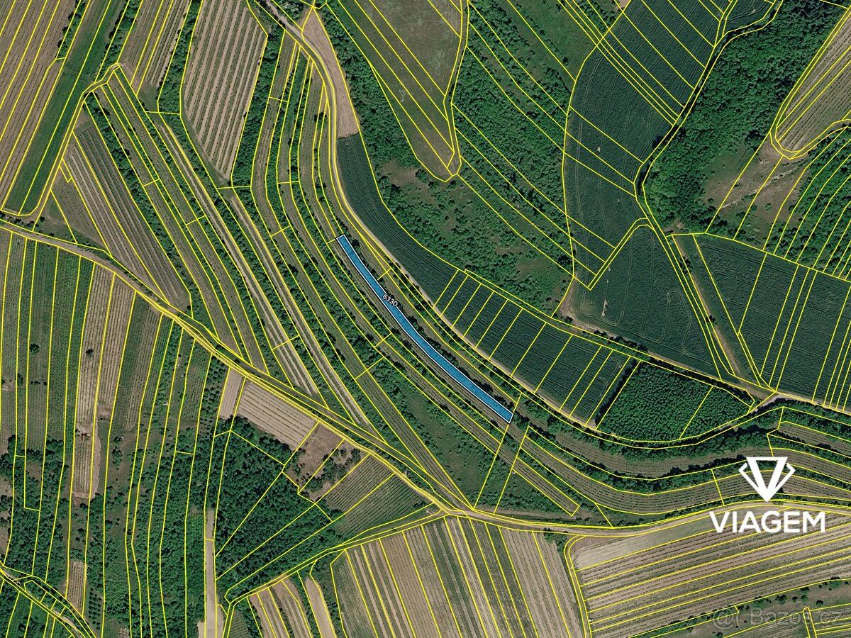 Exkluzivně Vám nabízíme pozemek o výměře 1 235 m² v katastrá