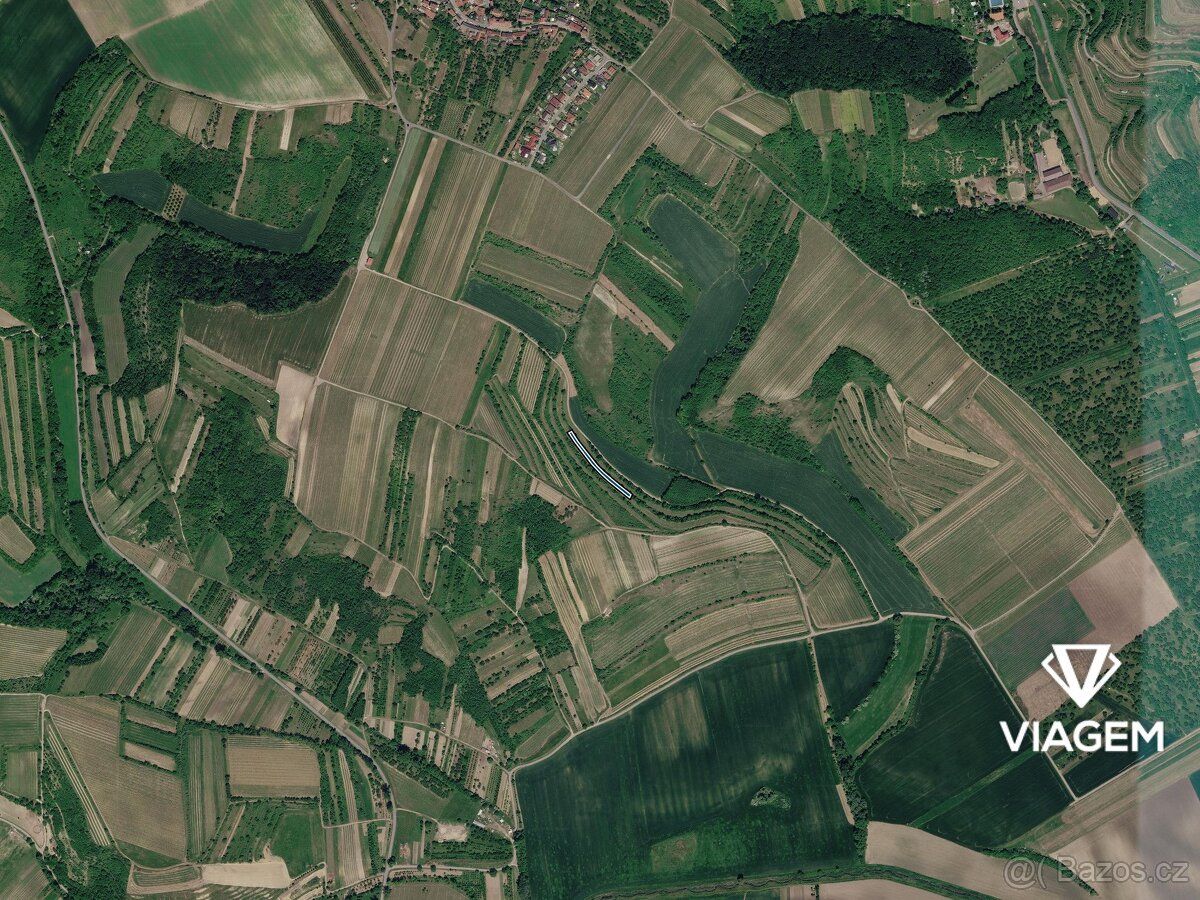 Exkluzivně Vám nabízíme pozemek o výměře 1 235 m² v katastrá