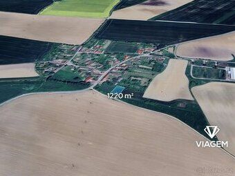 Exkluzivně Vám nabízíme pozemek v katastrálním území Jazovic