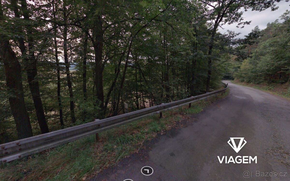 Nabízím k prodeji lesní pozemek o výměře 820 m² v katastru o