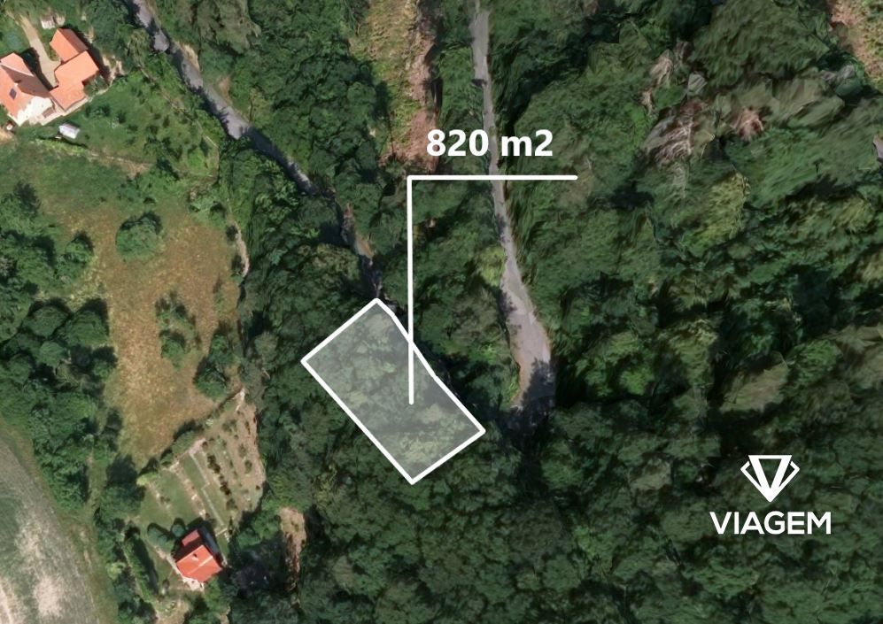 Nabízím k prodeji lesní pozemek o výměře 820 m² v katastru o