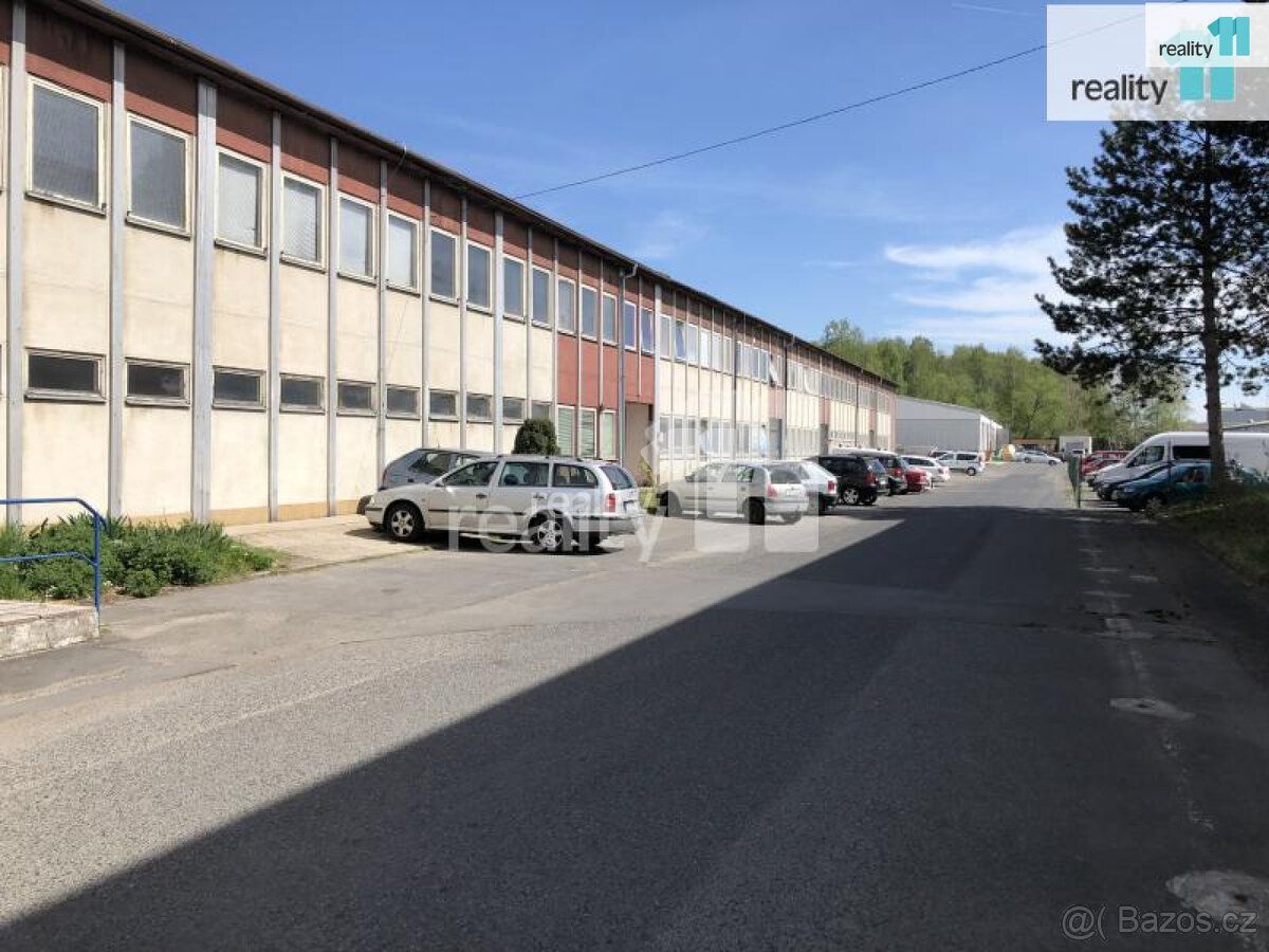 včetně služeb, Realitní nabídka: Pronájem kanceláře 27 m² v 