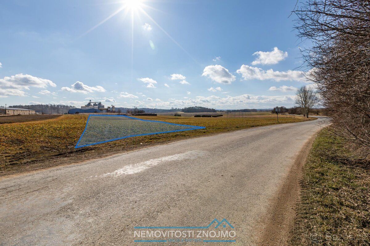 K prodeji nabízíme stavební pozemek o rozloze 2600m2 v k.ú. 