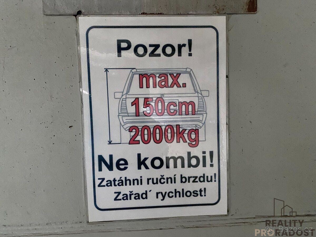 Nabízíme k pronájmu spodní stání v automatickém zdvižném par