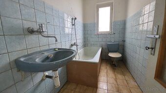 Hledáte dům k bydlení nebo rekreaci v klidné lokalitě obklop