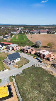 Moderní rodinný dům 4+kk s garáží v Čisté u Mladé Boleslavi 
