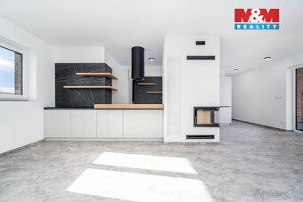Nabízíme k prodeji moderní novostavbu rodinného domu v klidn