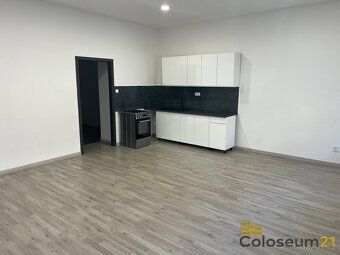Ev.č. 00458 Pronájem ateliéru 2+kk, 52 m², Kladno – Kročehla