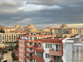 bd15065 Cena - 44 000 Euro
První linie u moře: Luxusní studi