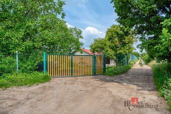 Продаж незавершеної дачі з ділянкою 319 м², Прага 8 - Дольні 