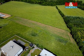 Nabízíme k prodeji atraktivní pozemek určený k bydlení o cel