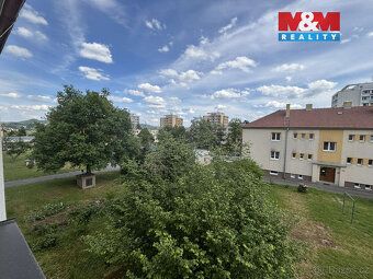 Prostorný slunný byt 2+1 (3 samostatné, neprůchozí místnosti