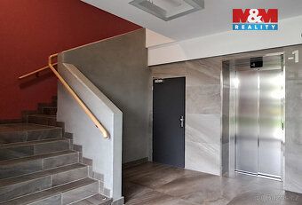 Nabízíme k pronájmu světlý a útulný byt 1+kk s balkonem o po
