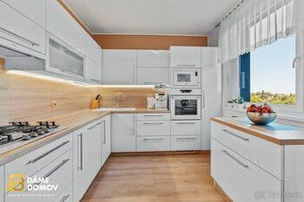 Nabízím k prodeji rekonstruovaný byt 2+kk o podlahové ploše 