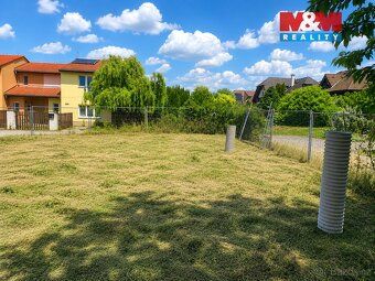 Nabízíme k prodeji krásný oplocený stavební pozemek 938 m² v