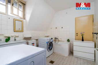 Prodej unikátní patrové vily 6+1 o užitné ploše 230 m² ve St