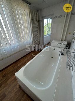 We offer for rent a very nice apartment 3+1 (71 sqm) with glazed loggia and balcony in Pardubice (Polabiny).