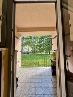 K dlouhodobému pronájmu nabízíme krásný a moderně zrekonstru