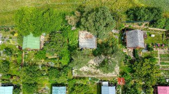 Prodej rozestavěné chaty s pozemkem 319 m², Praha 8 – Dolní 