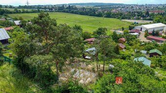 Prodej rozestavěné chaty s pozemkem 319 m², Praha 8 – Dolní 