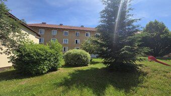 Nabízíme k pronájmu byt o dispozici 1+1 a výměře 42 m² ve vy