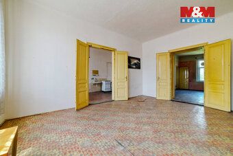 Nabízíme k prodej byt 2+1 o užitné ploše 79 m² ve druhém pat