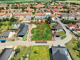 Prodej stavebního pozemku 995 m², Dolní Dunajovice.
Je také 