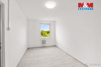 Hledáte prostorný byt v Praze, který nabízí klidné bydlení v