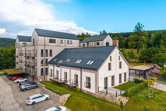 K dlouhodobému pronájmu nabízíme moderní bydlení 2+kk o rozl