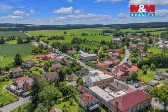 Nabízíme k prodeji rodinný dům se zahradou v samotném centru