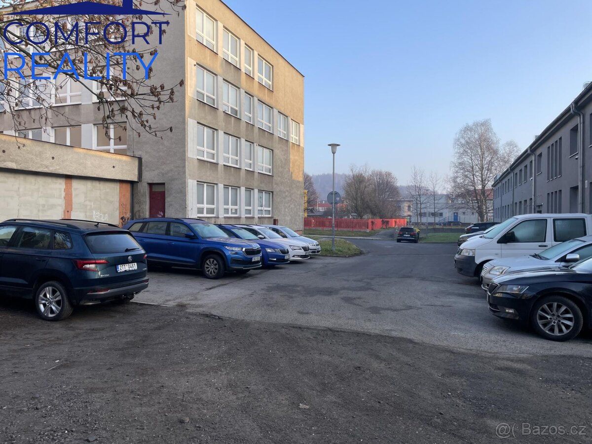 Nabízíme exkluzivně k prodeji garáž o zastavěné ploše 19m2 v