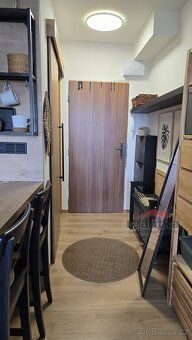 Nabízíme pronájem krásného, zařízeného bytu 1+kk, 21m2 s lod