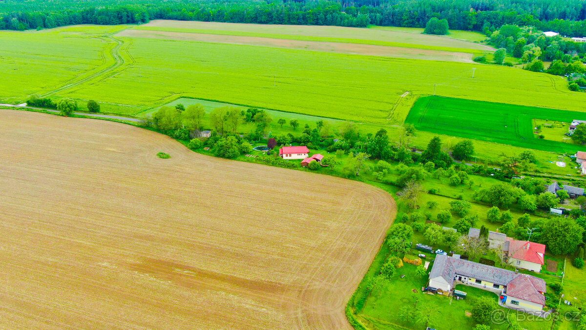 Prodej souvislého celku orné půdy – 88 042 m²
Katastrální úz