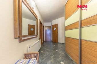 Prodej prostorného bungalovu v klidné části obce Zdiby - Pře