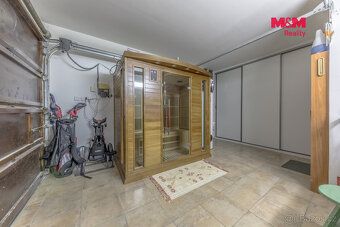 Prodej prostorného bungalovu v klidné části obce Zdiby - Pře