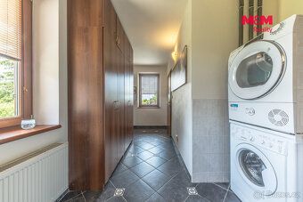 Prodej prostorného bungalovu v klidné části obce Zdiby - Pře