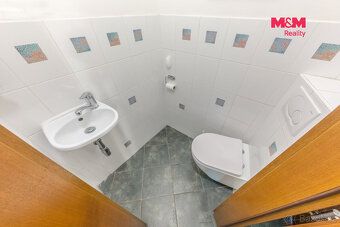 Prodej prostorného bungalovu v klidné části obce Zdiby - Pře