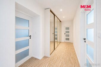 Prodej prostorného světlého bytu 4+kk o užitné ploše 108 m² 