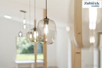 Nabízíme k prodeji exkluzivní rodinný dům 4+kk s garáží po k