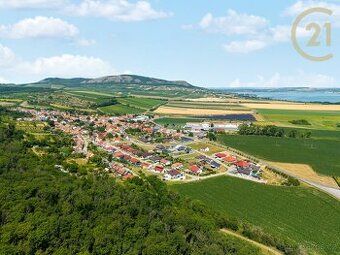 Na prodej stavební pozemek 760 m² v Milovicích u Mikulova – 