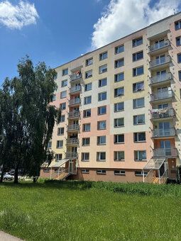 Nabízíme bezbariérový byt 2+1 v osobním vlastnictví o celkov