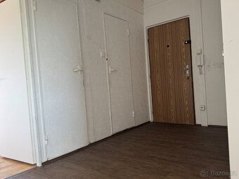 Nabízíme bezbariérový byt 2+1 v osobním vlastnictví o celkov