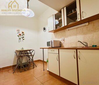 Nabízíme pronájem kanceláře o výměře 17,6 m², která se nachá