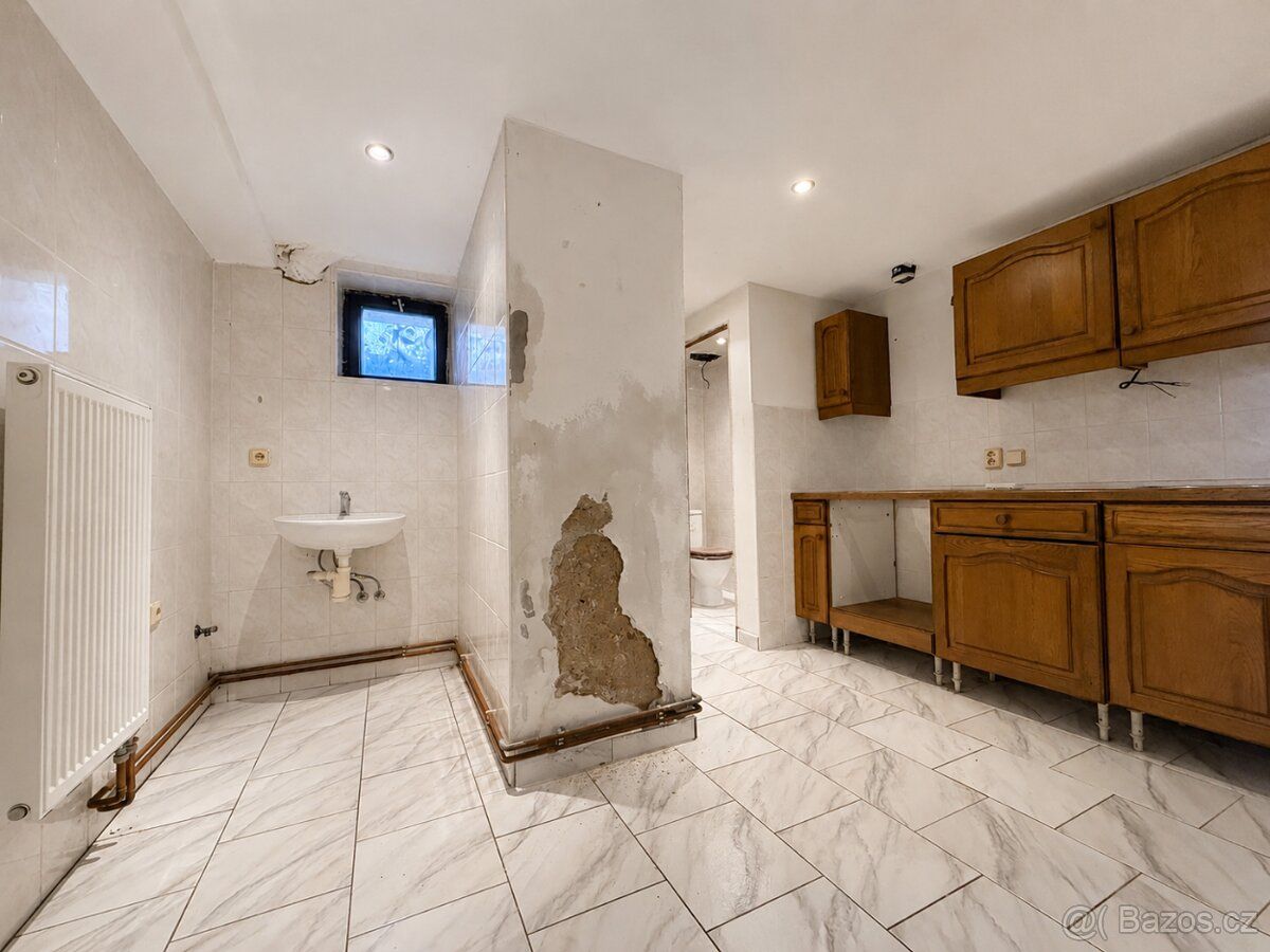 Nabízíme k pronájmu komerční prostor o výměře cca 30 m², kte