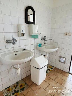 Nabízíme pronájem kanceláře o výměře 33 m2, která se nachází