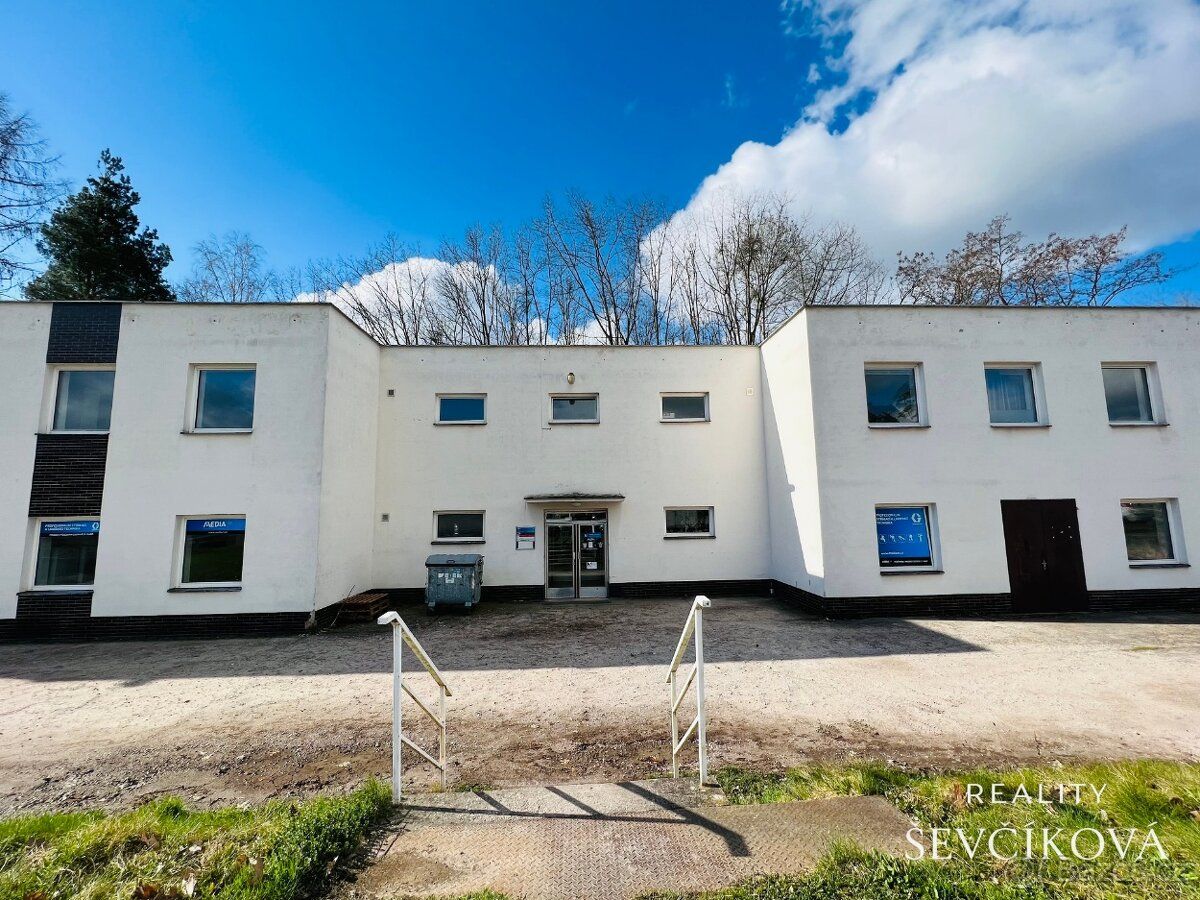 Nabízíme pronájem kanceláře o výměře 33 m2, která se nachází