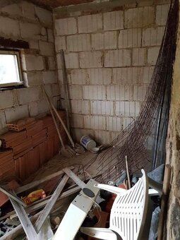 Prodáme prostorný rodinný dům v klidné obci Jickovice, jen k